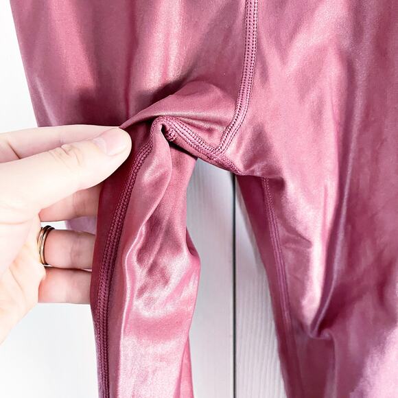 Carbon38 High Rise 7/8 Legging in Takara Shine - Picture 3 of 7